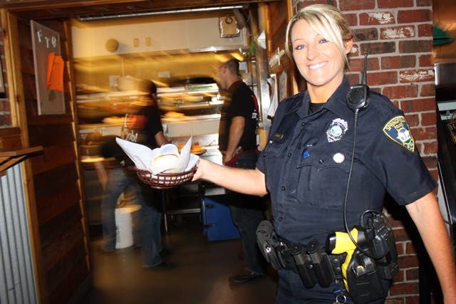Police Officers Team Up With Texas Roadhouse For Special Olympics