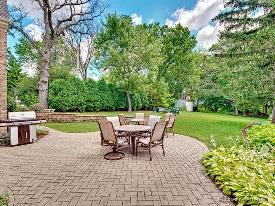 Wow House! Media Room, Bar, Workout Room, Paver Patio | Downers Grove ...