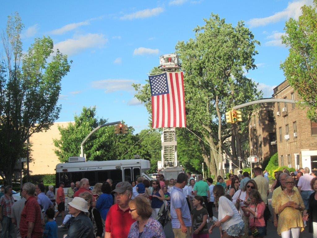 News small post card thumbnail