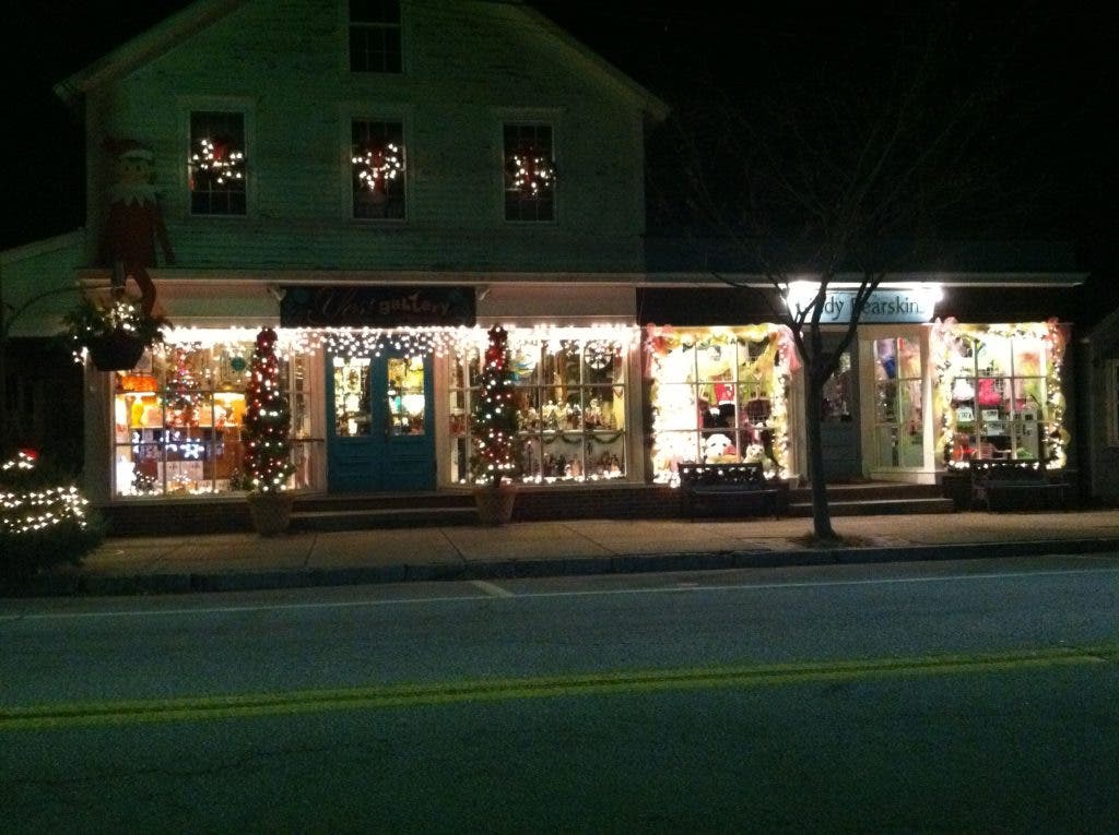 Get Off the Couch Festival of Lights and a Wickford Holiday Shopping