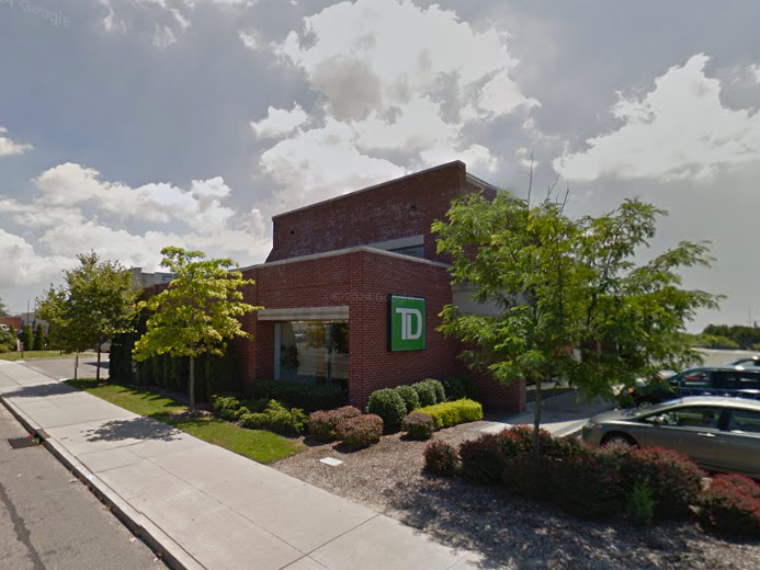 Authorities Seek Man Who Robbed Farmingdale Bank Farmingdale, NY Patch