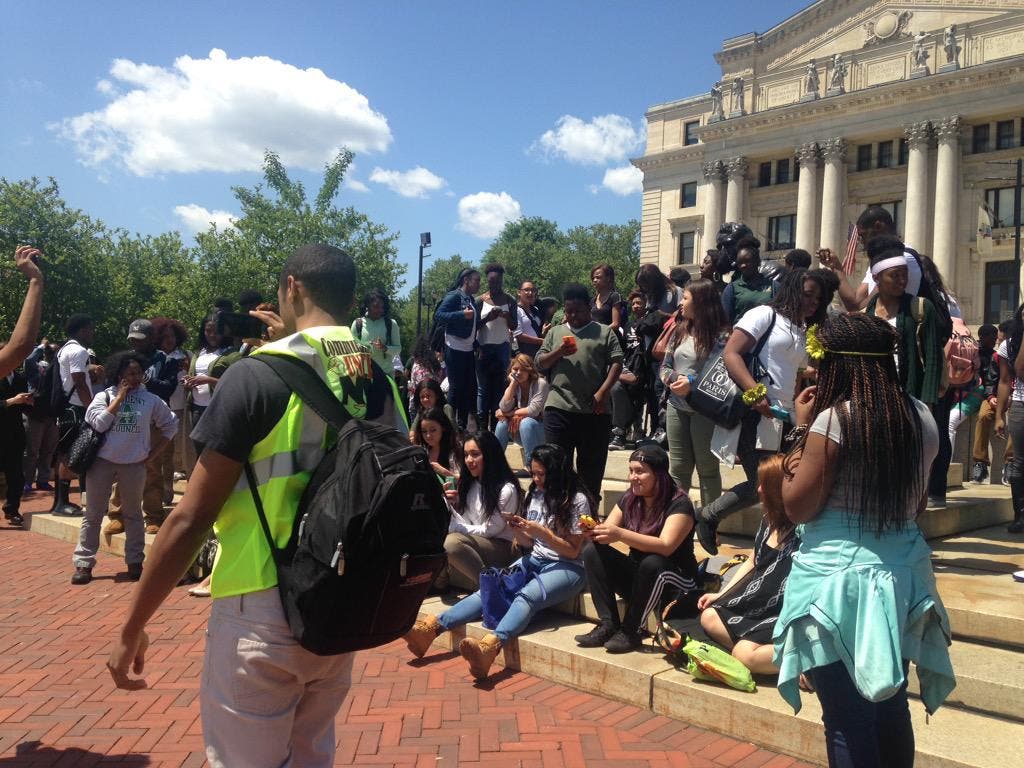 News small post card thumbnail