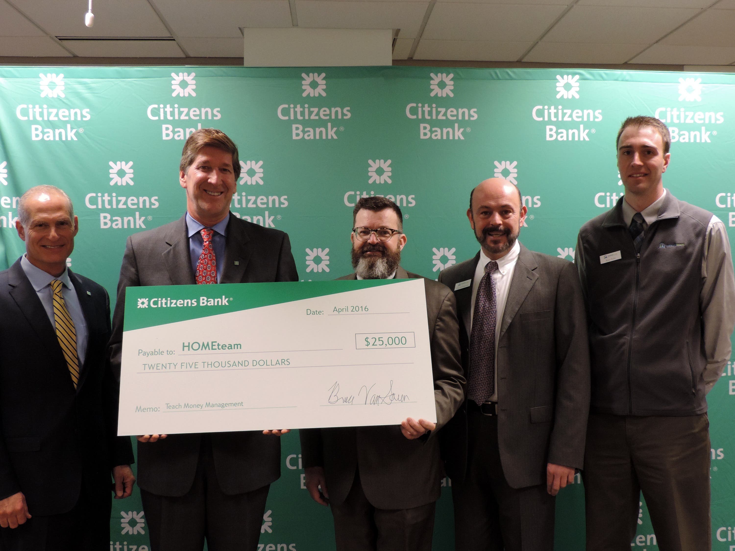 Citizens Bank Gives 42K to Nonprofits for Citizens Helping Citizens