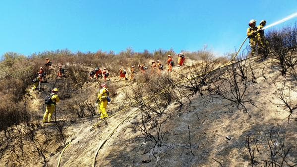 Moreno Valley Brush Fire Shuts Down 1 Lane on 60 Freeway | Banning, CA ...