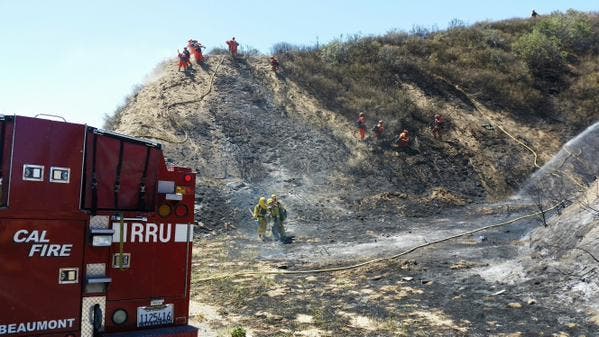 Moreno Valley Brush Fire Shuts Down 1 Lane on 60 Freeway | Banning, CA ...