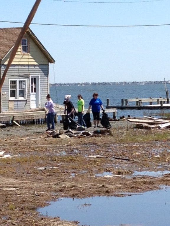 News small post card thumbnail