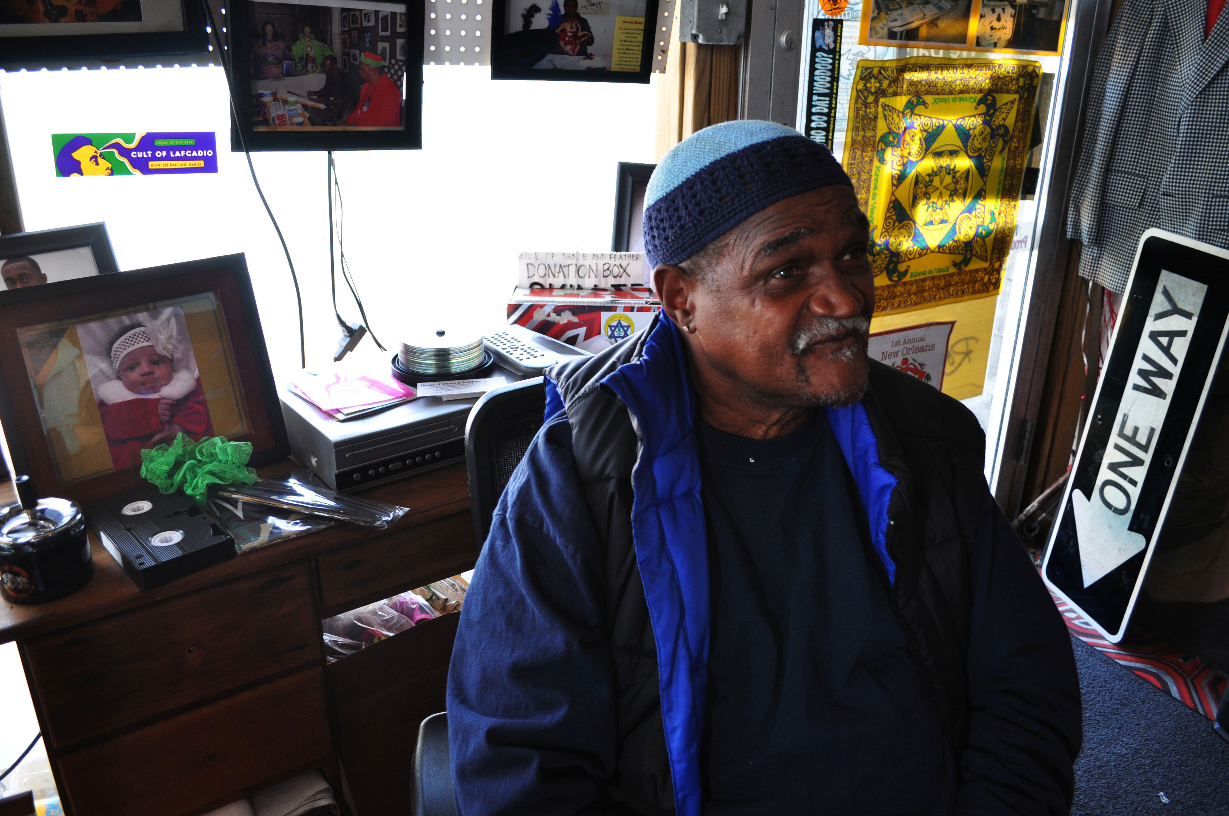 News small post card thumbnail