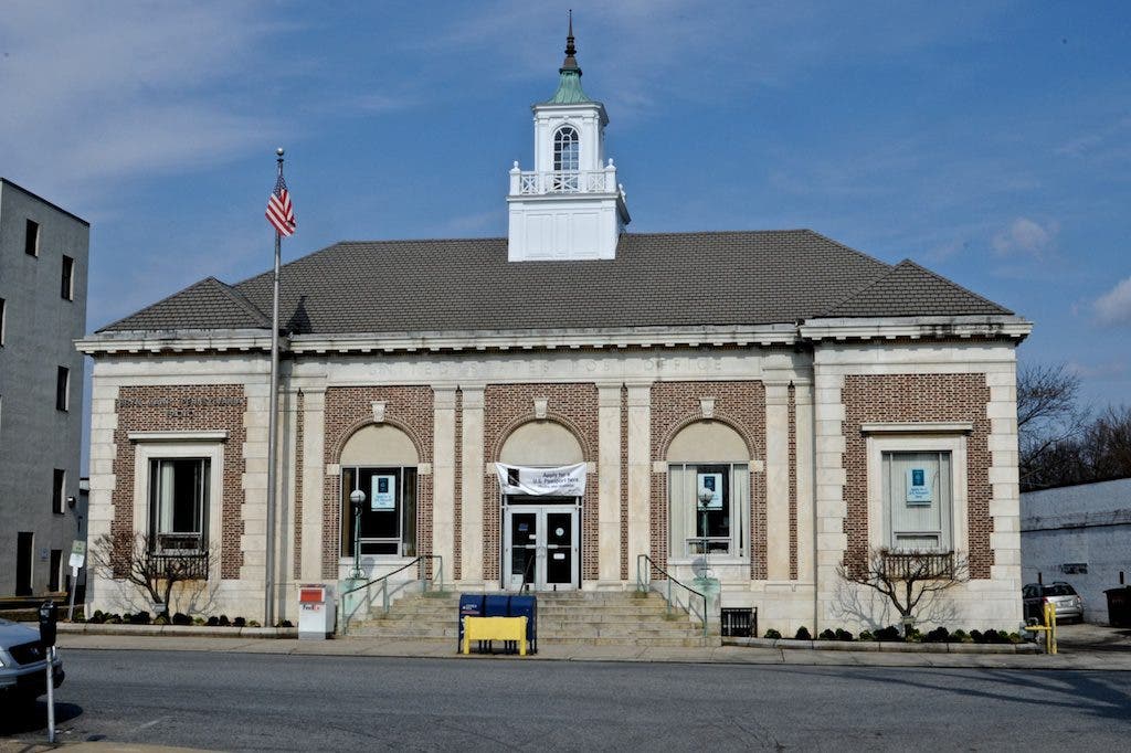 News small post card thumbnail