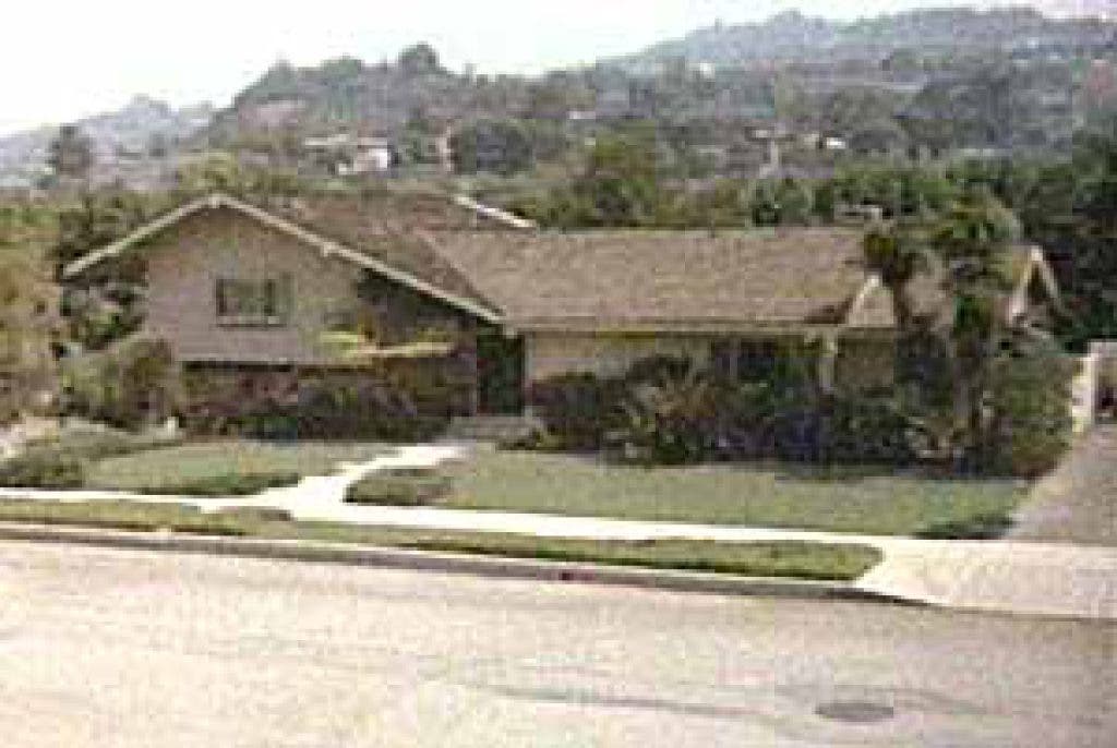 A Studio City Subway, a Building and the Brady Bunch House | Studio ...