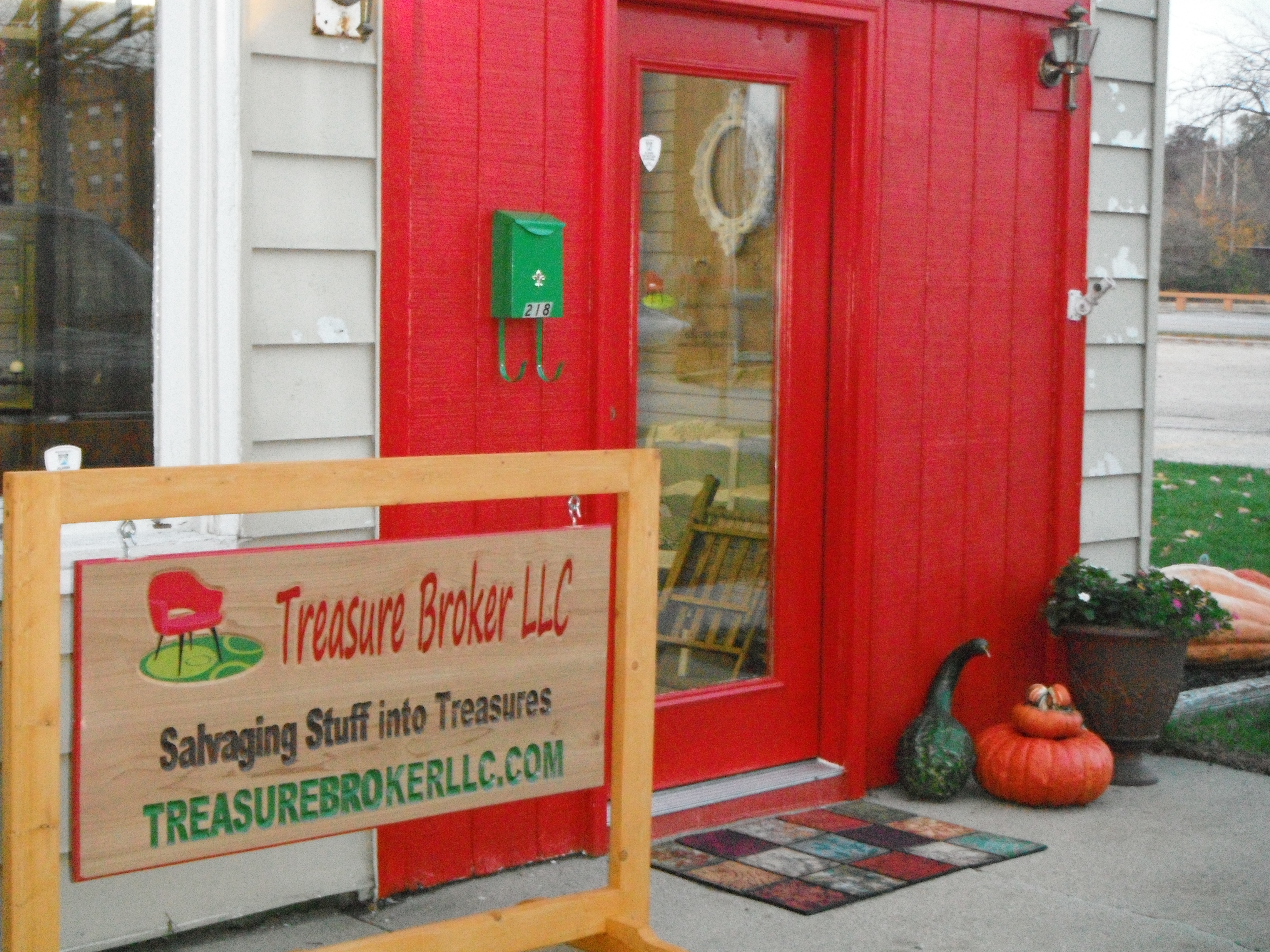 News small post card thumbnail