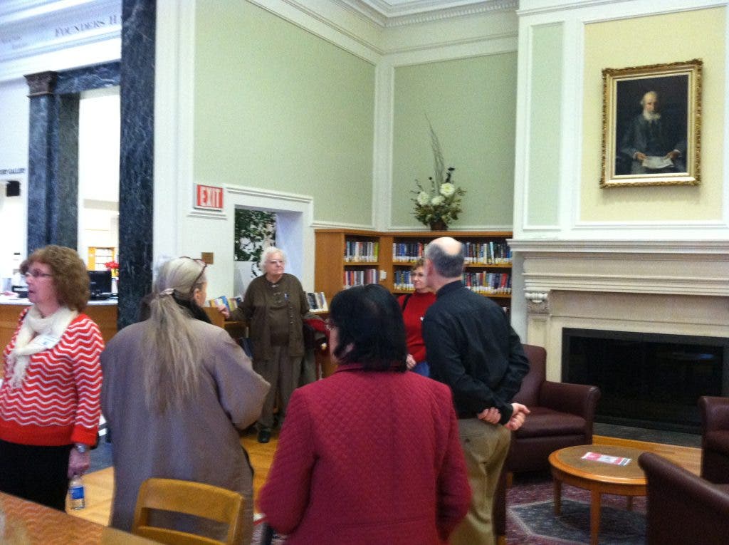 News small post card thumbnail