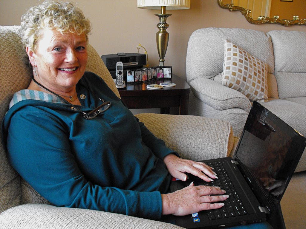 News small post card thumbnail