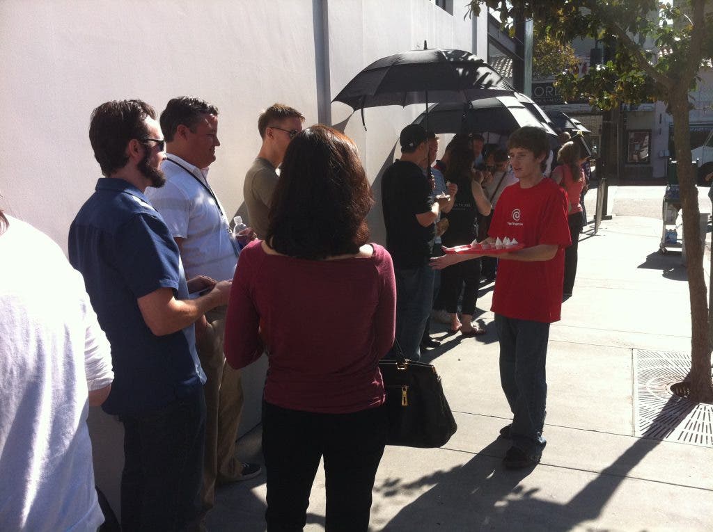 News small post card thumbnail