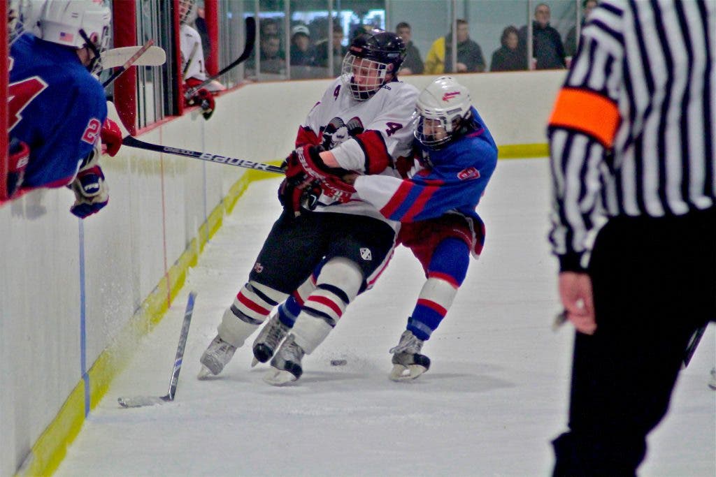 SportSeen: New Canaan Hockey Edges Glastonbury in Pursuit of State ...
