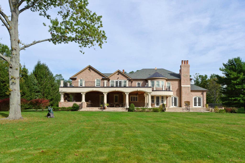 Luxury Listings 4.9Million Mansion in Lloyd Harbor Huntington, NY
