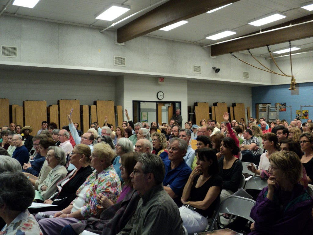 Rock Creek Hills Residents Oppose New Middle School Building Plan