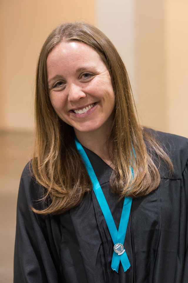 Zoe Owers Receives Graduation Award from MGH Institute of Health