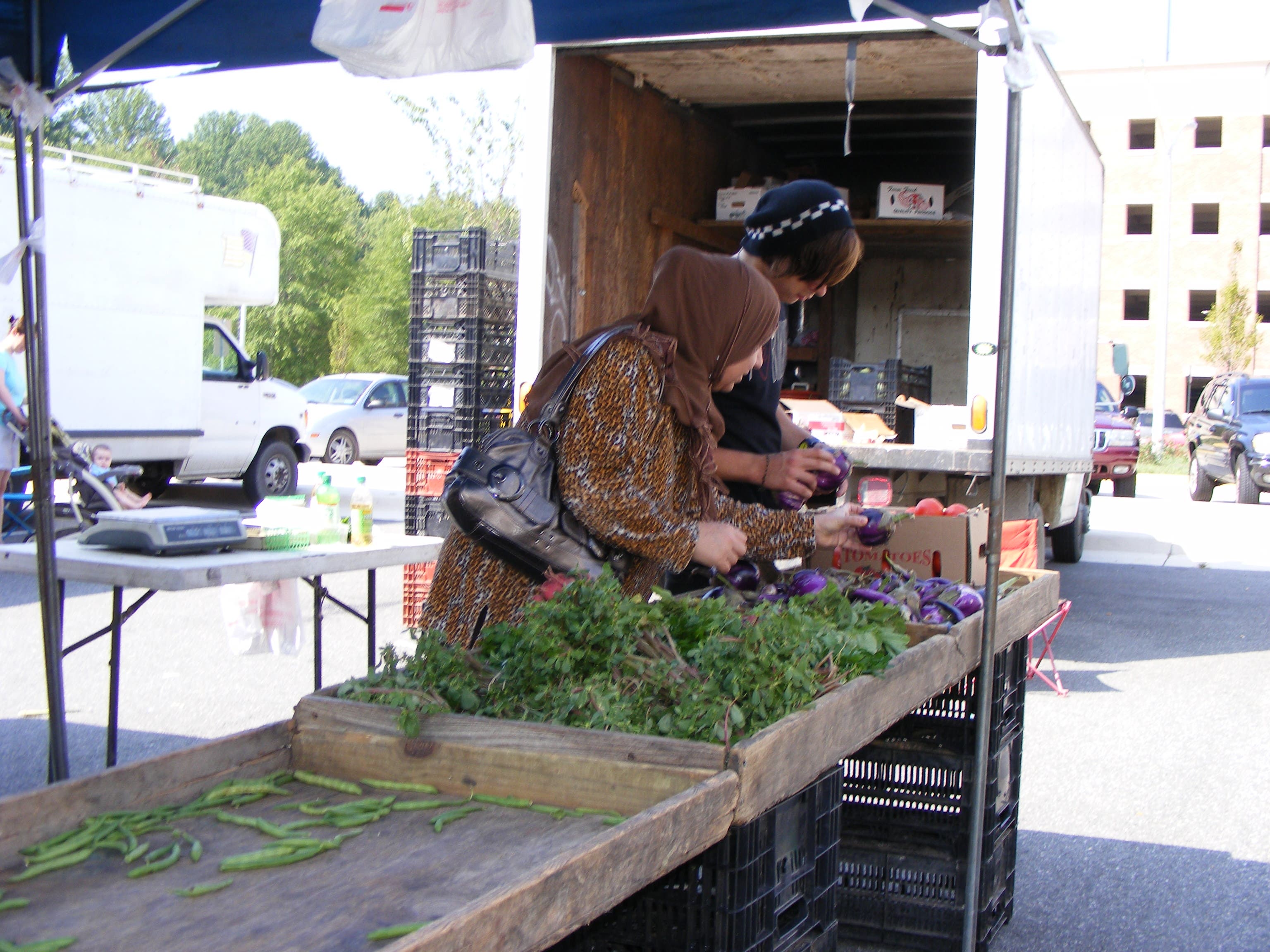 Burke Farmers' Market Draws a Large Weekend Crowd Burke, VA Patch
