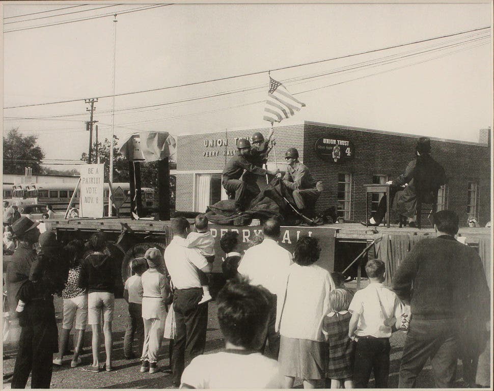 News small post card thumbnail