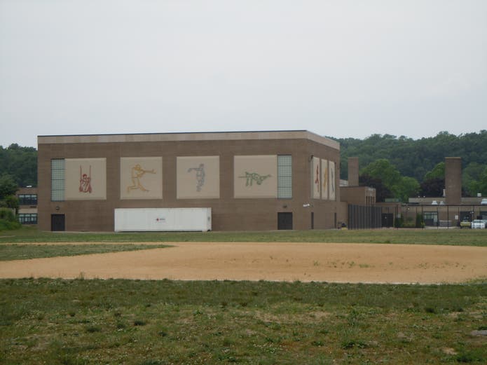 COMMACK EDUCATIONAL FOUNDATION AND COMMACK MIDDLE SCHOOL PRESENT