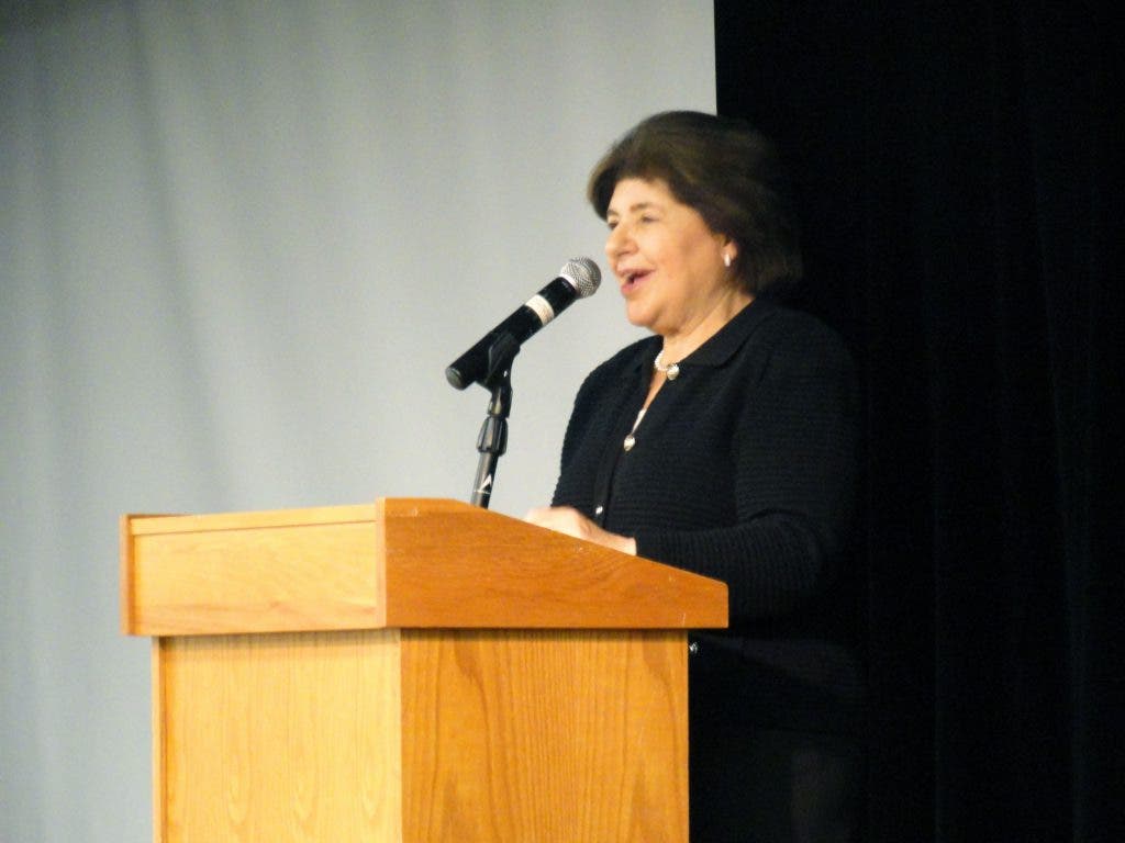 Chef Mary Ann Esposito Draws Crowd at Farmingdale Library Farmingdale