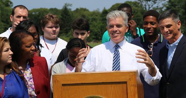 News small post card thumbnail