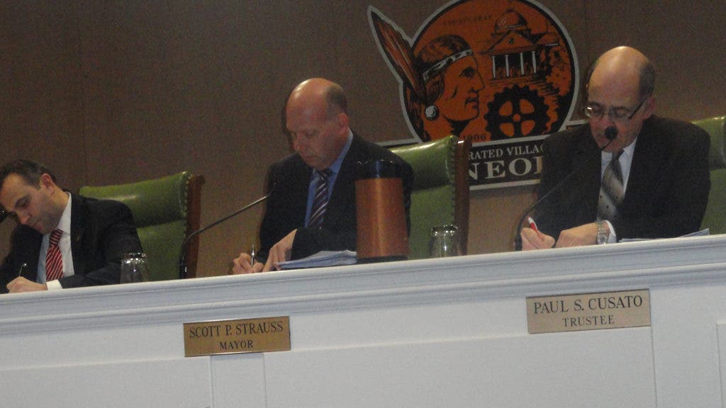 News small post card thumbnail