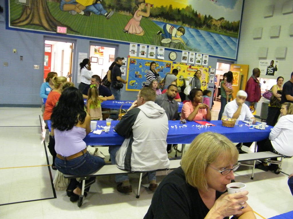 Antietam Elementary Students and Parents Head Back to School Lake