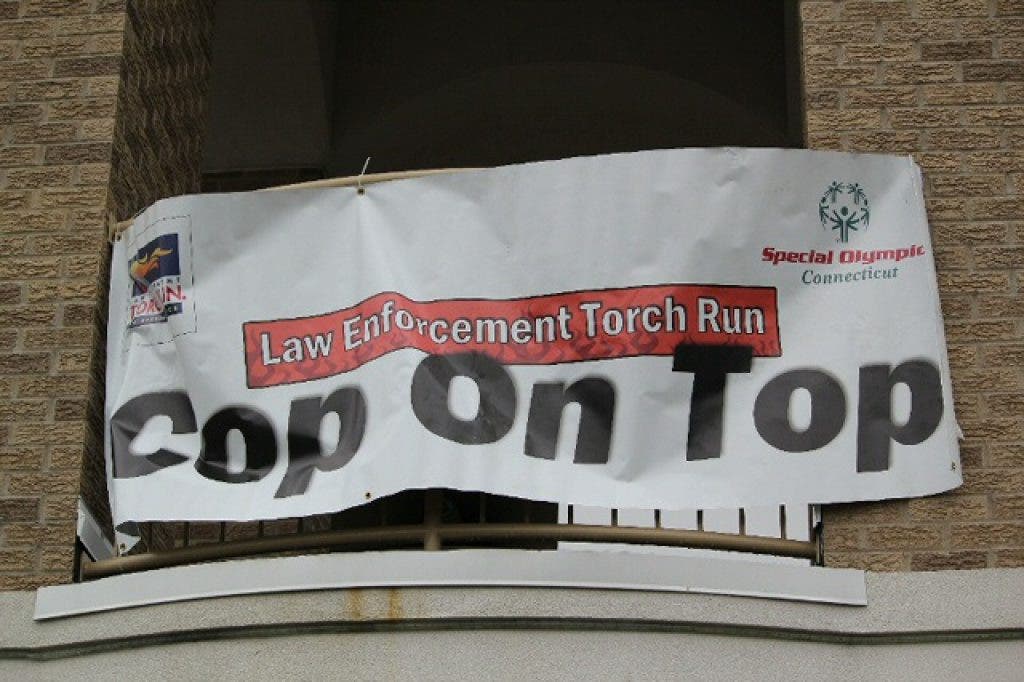 https://patch.com/img/cdn/users/393304/2012/10/raw/aebe9dc773295b11585fb3fce9282b13.jpg