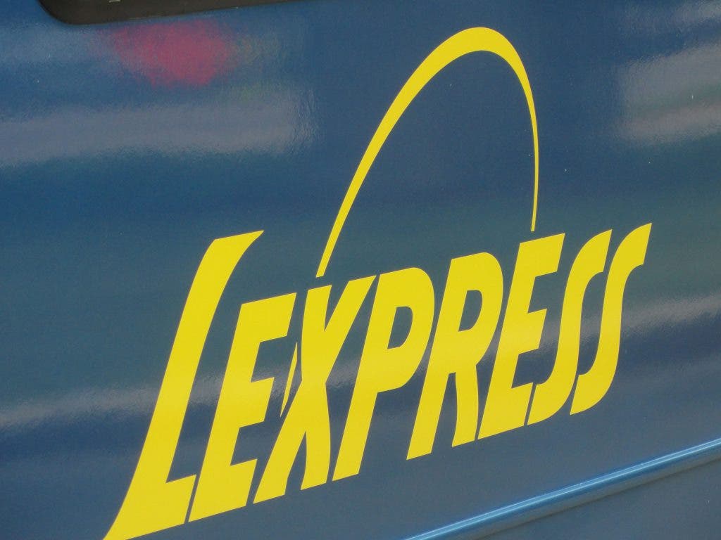 Leward Express VIDEO: New Lexpress Bus Rolls into Town | Lexington, MA Patch