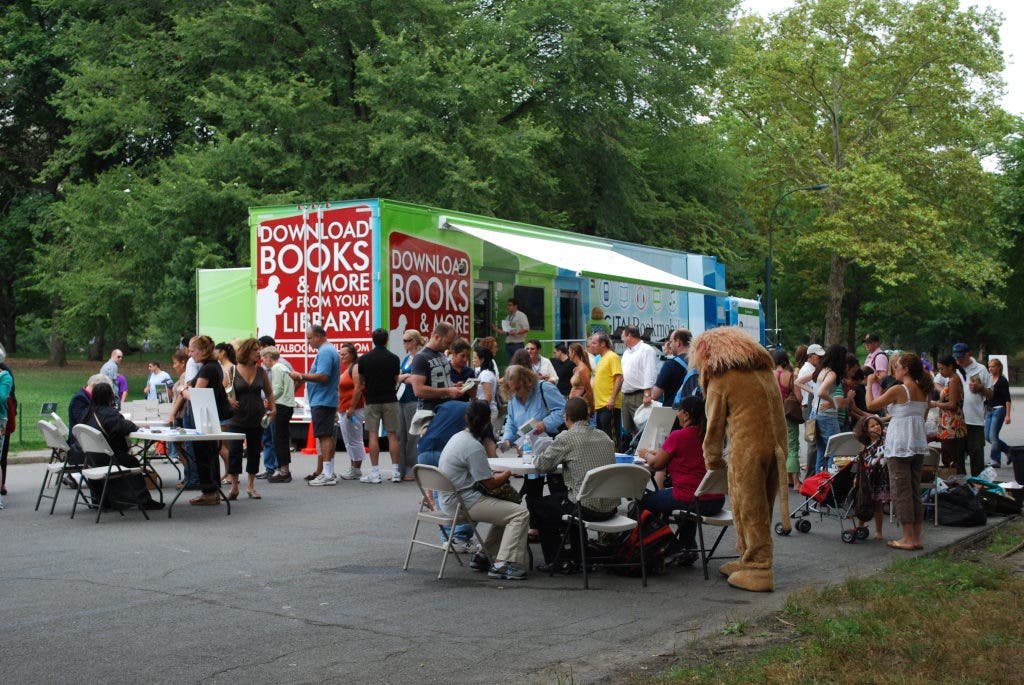 News small post card thumbnail