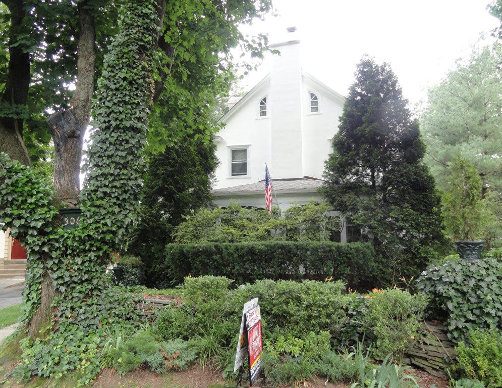 News small post card thumbnail