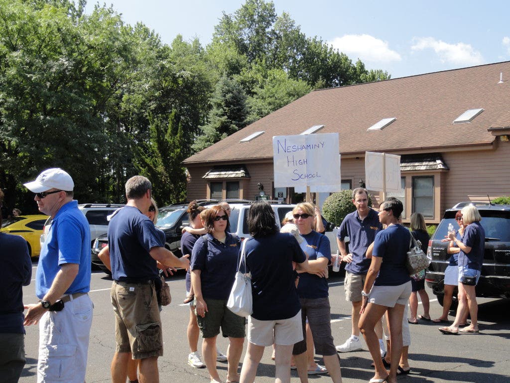 News small post card thumbnail