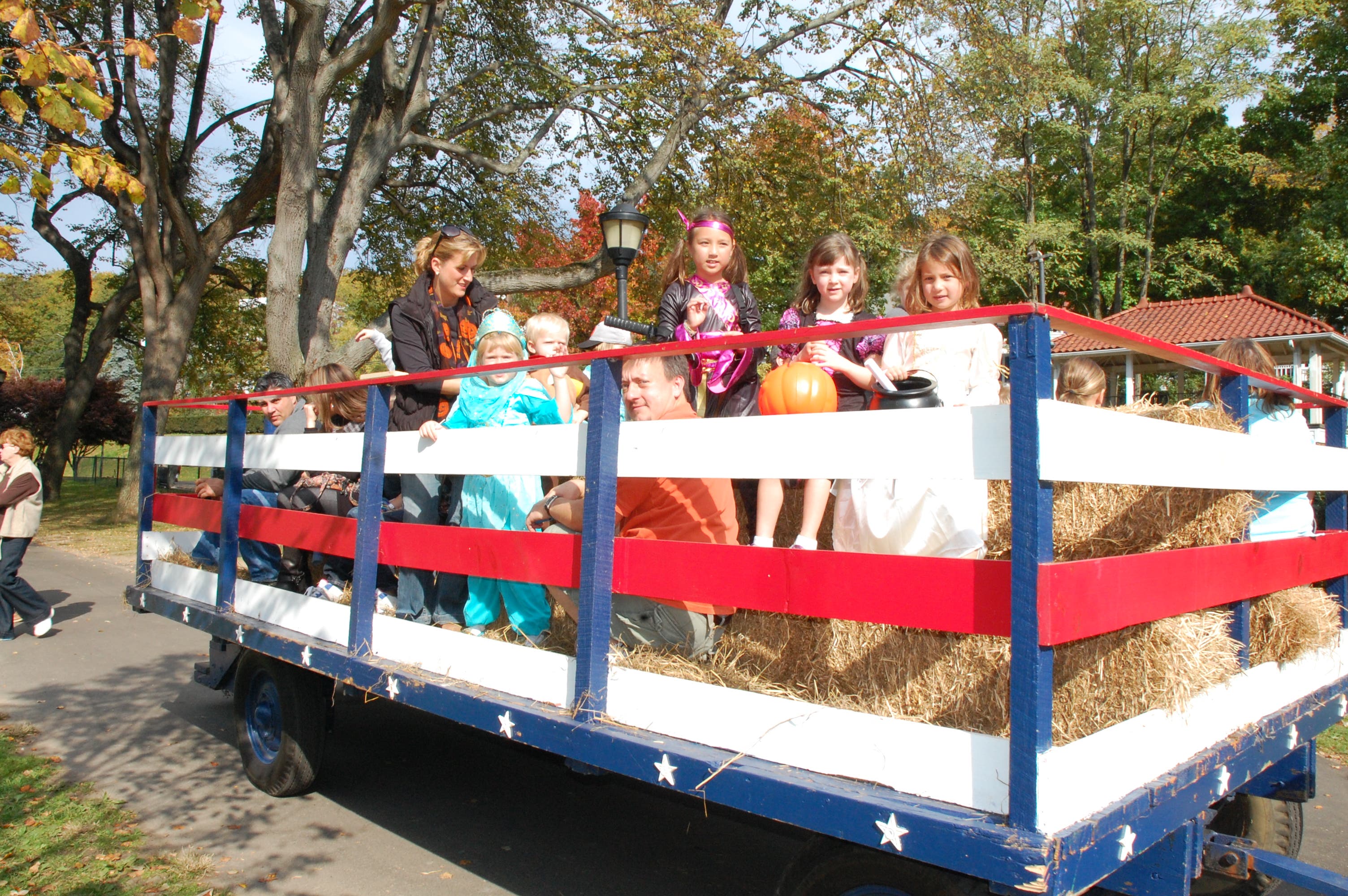 Halloween Hayrides In The Park Northport Ny Patch