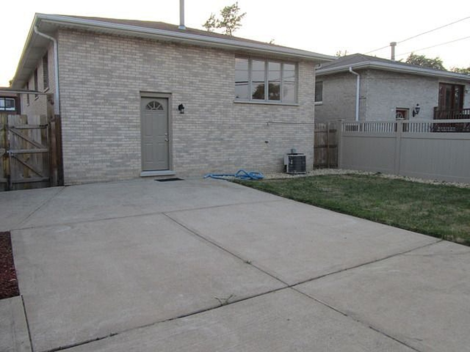 House WOW Beautiful CustomRehab in Heart of Mt. Greenwood Beverly