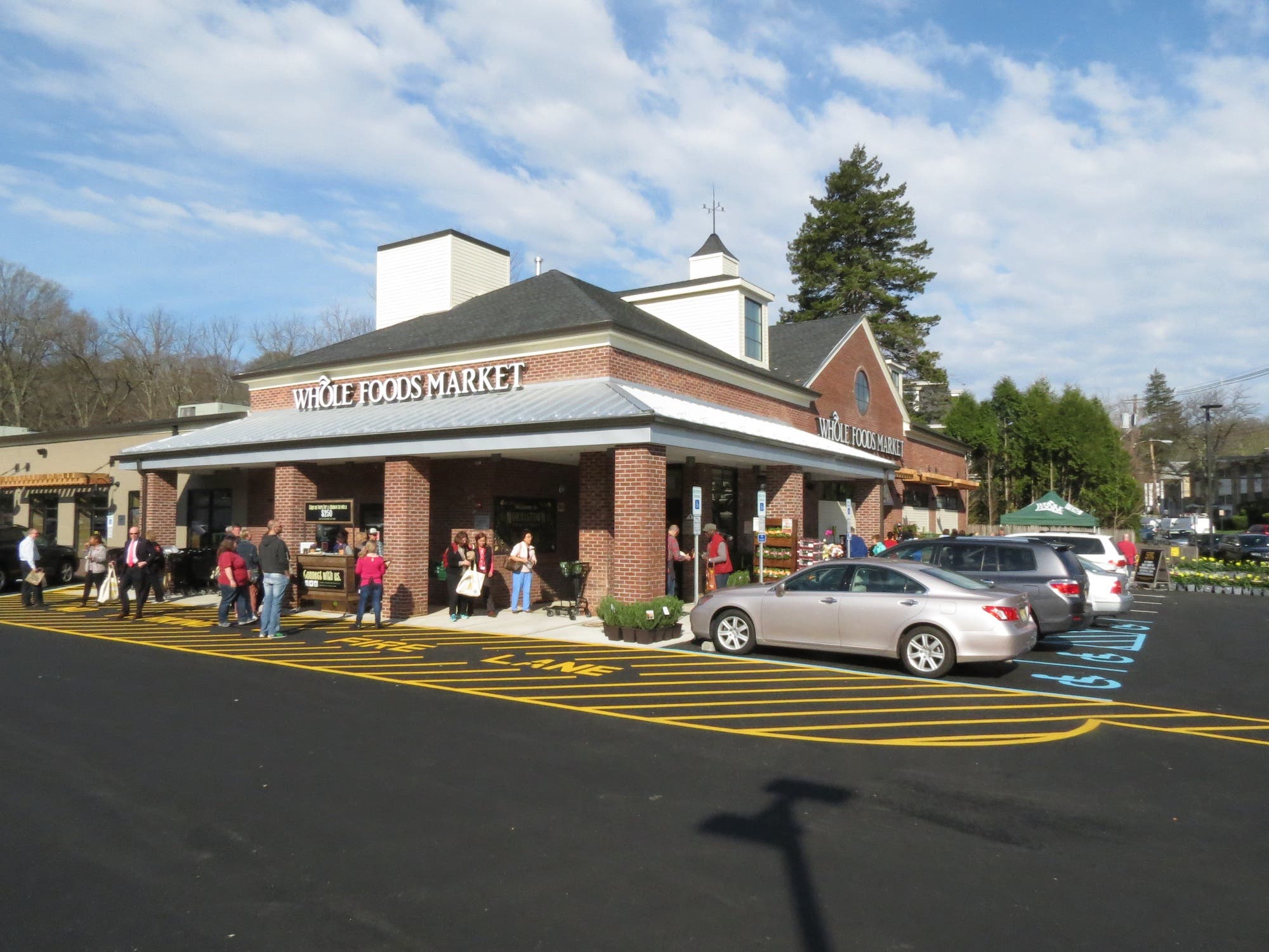 Whole Foods Breaks Bread With Much Fanfare in Morristown Morristown