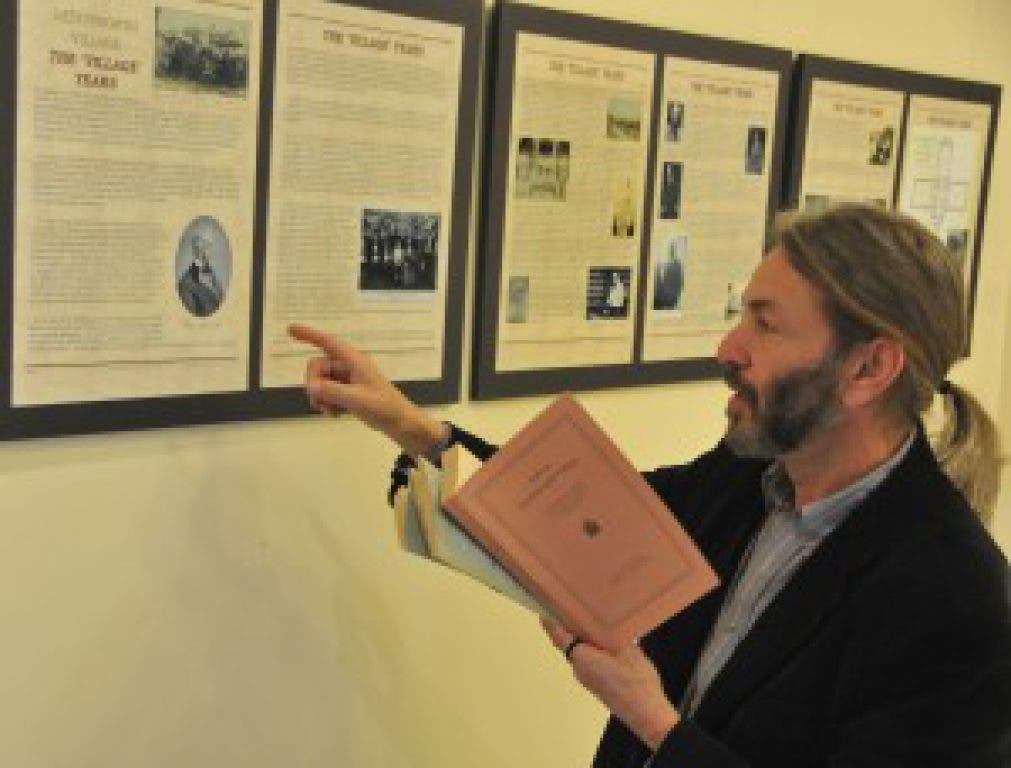 News small post card thumbnail