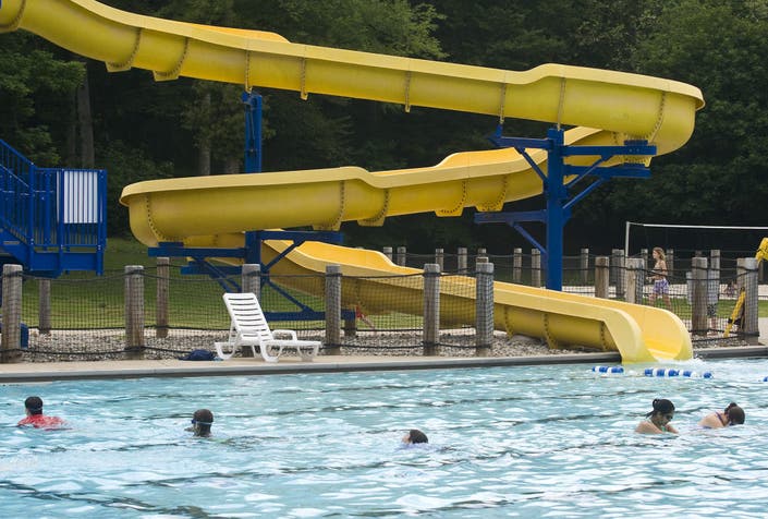 summit community pool