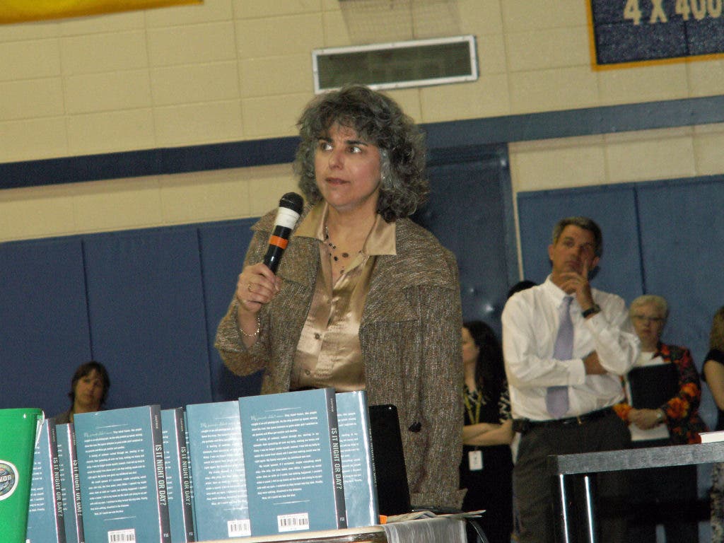 News small post card thumbnail