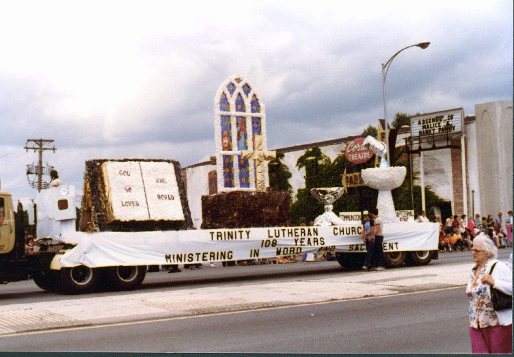 News small post card thumbnail