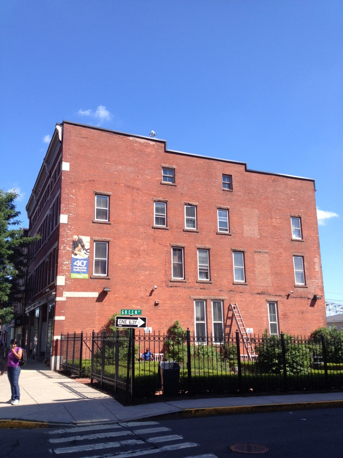 Artists to Paint Removable Mural on Middletown Building Middletown