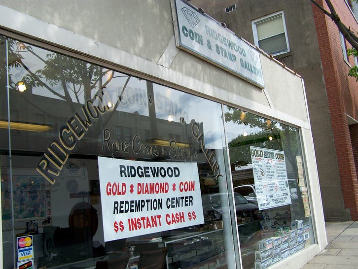 Police Employee Stole From Jewelry Store, Sold to Pawn