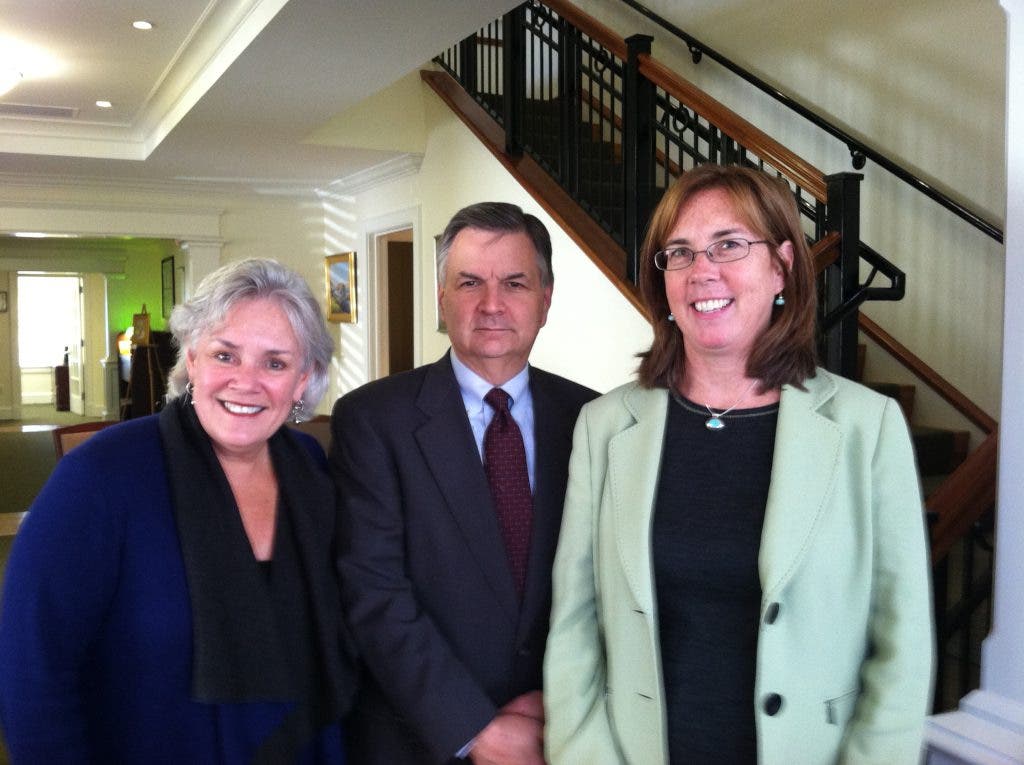 Darien Rowayton Bank Awards Person to Person a Generous Grant