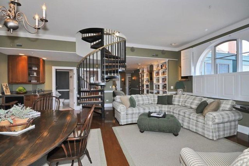 Visual Reference: Wow House 1M Penthouse Condo In Arlington Heights