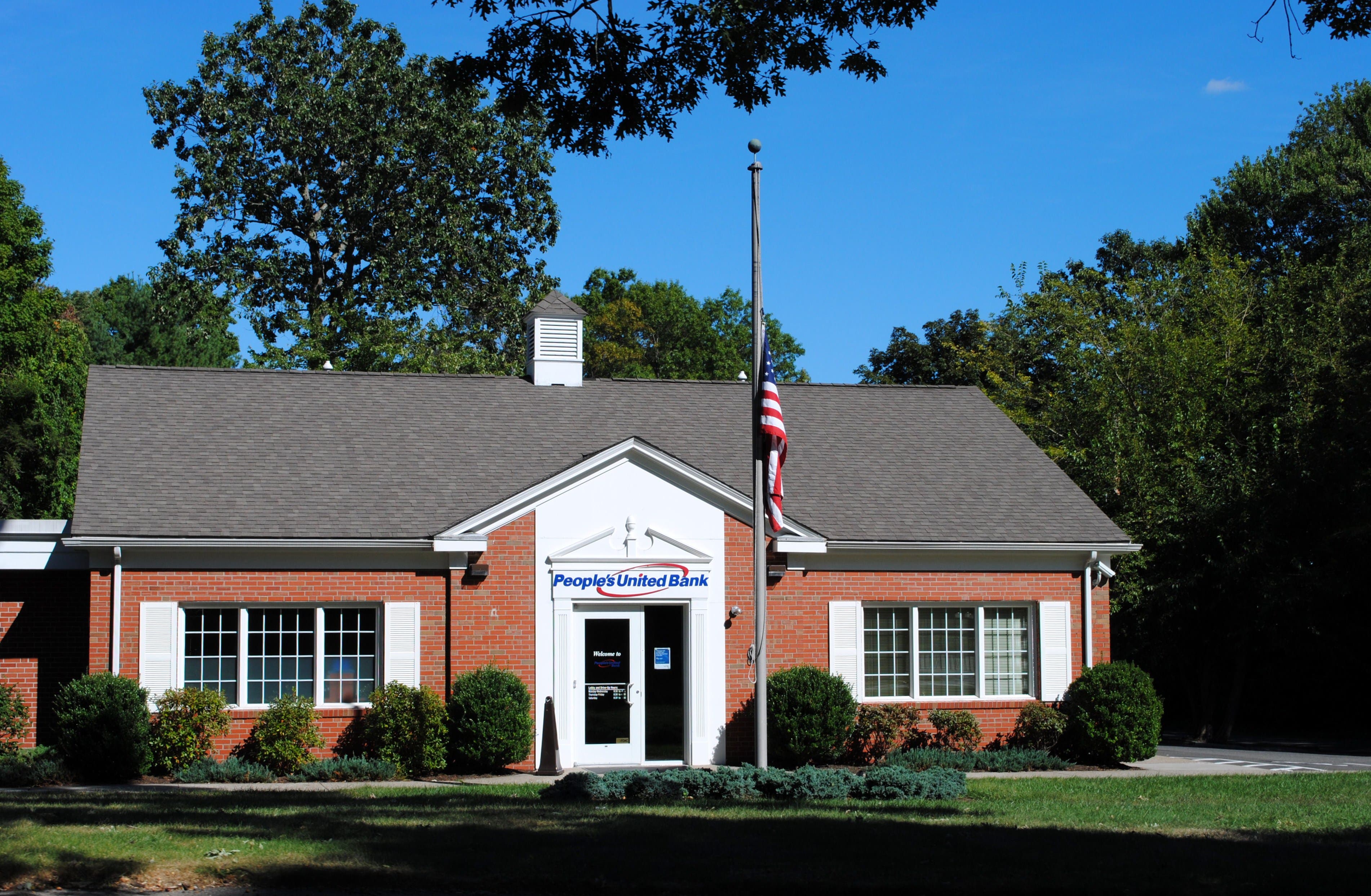 Woman Robs People's United Bank in Trumbull Trumbull, CT Patch