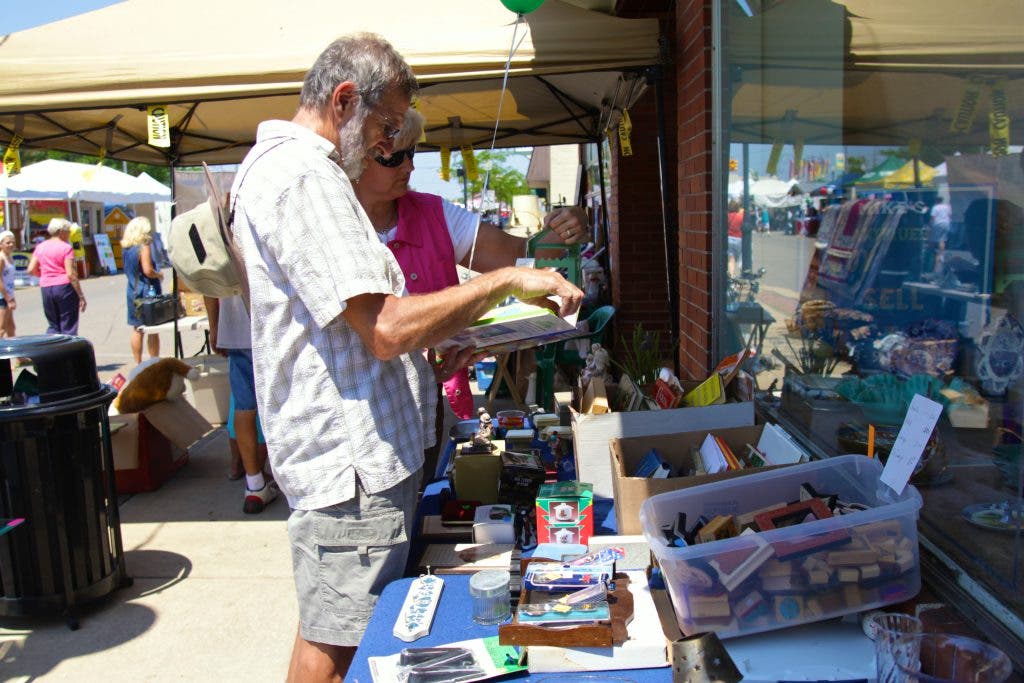 News small post card thumbnail