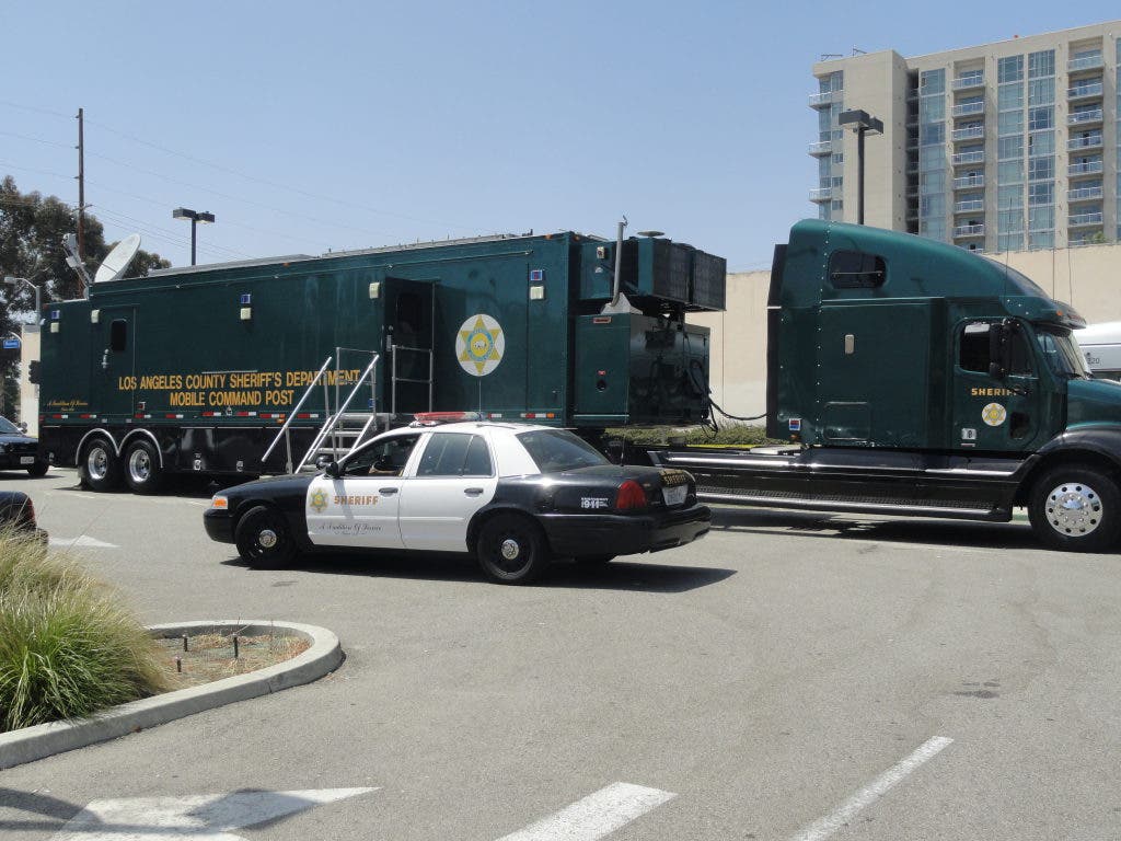 [PHOTOS]: Sheriff's Department, LAPD Saturate NoHo Red Line Area ...