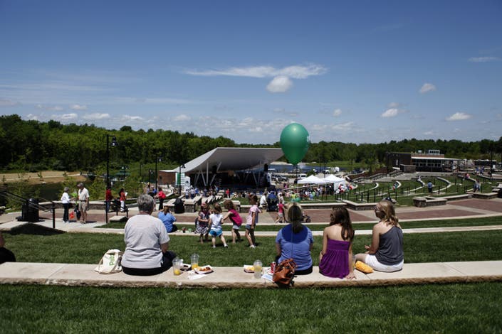 Amphitheater Hosts Saturday Concerts