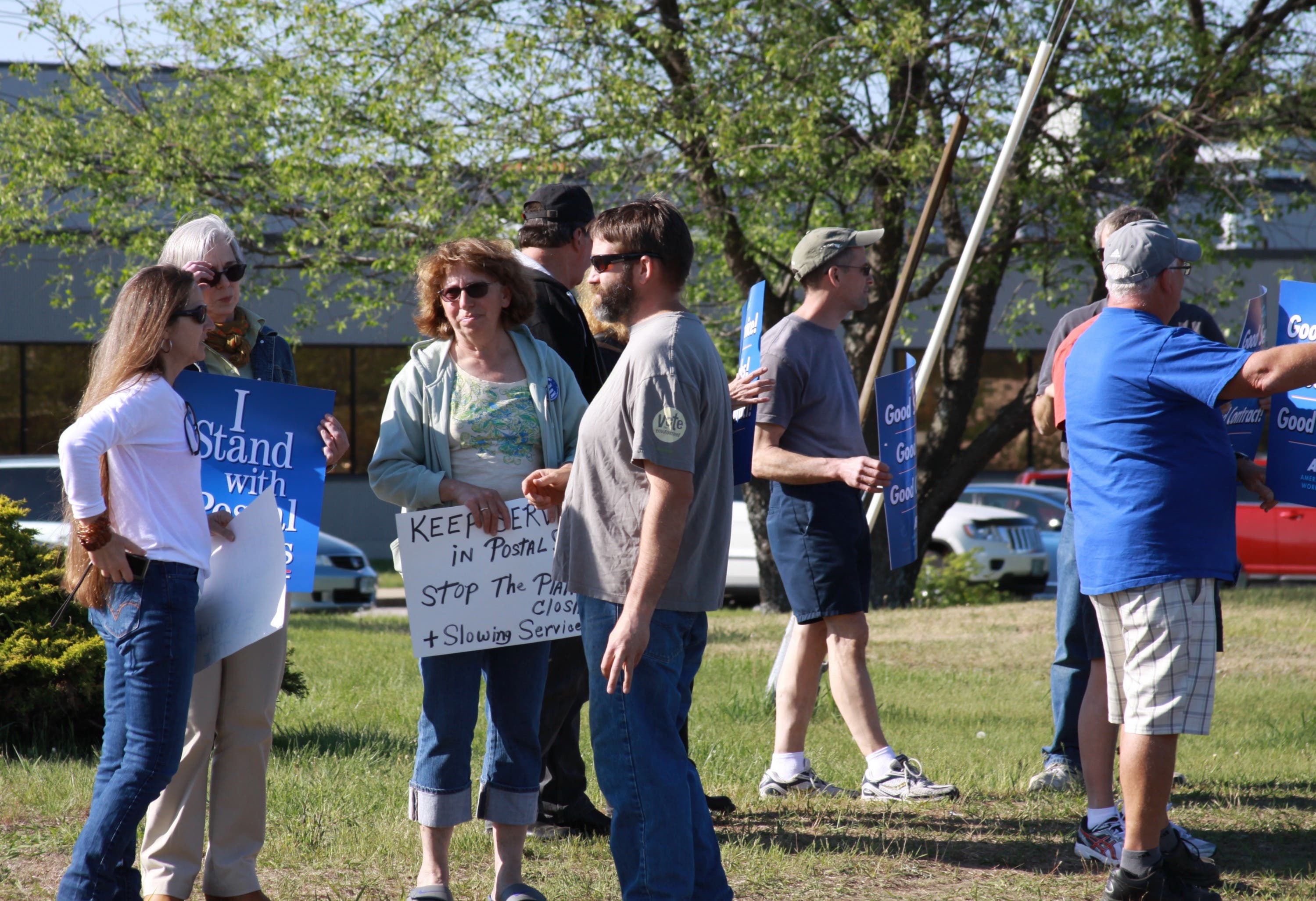 News small post card thumbnail