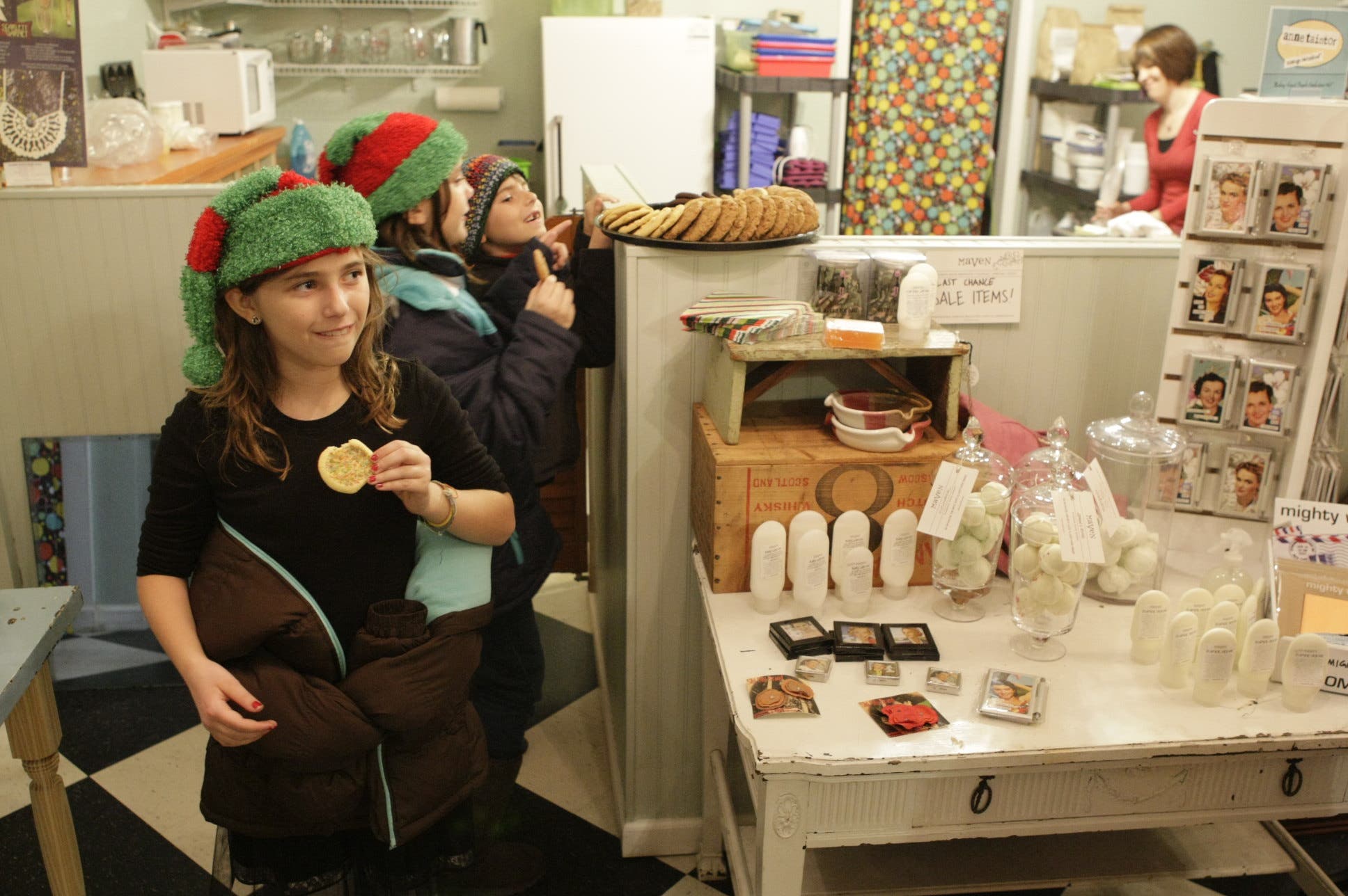 News small post card thumbnail